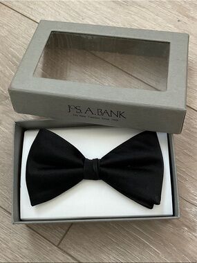 Jos. A. Bank Black Formal Pre-Tied Bow Tie